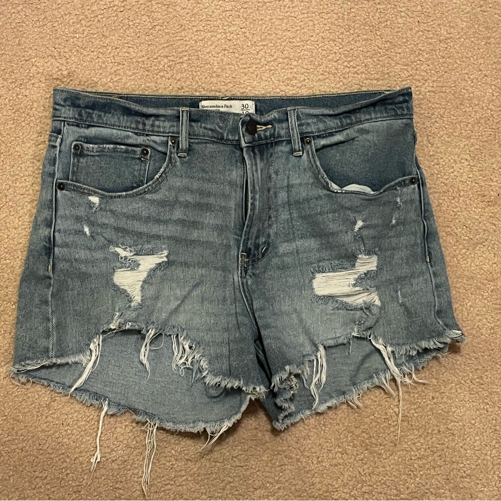 Abercrombie & Fitch Women's Distressed Mid Rise Denim Shorts Sz 30
